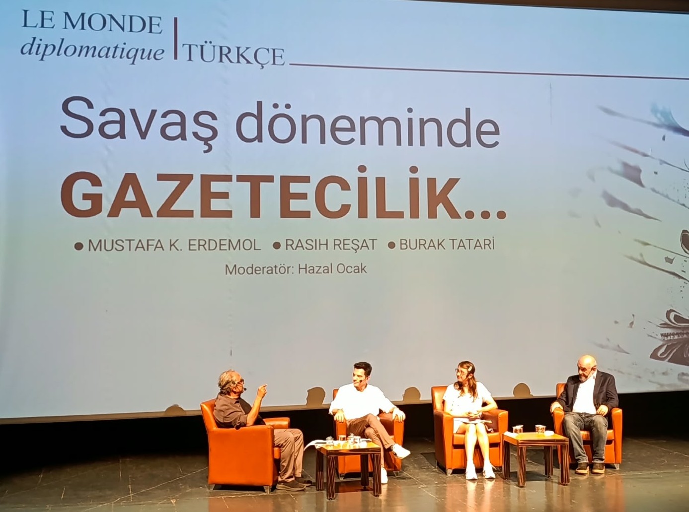 Gazeteciler barış için buluştu